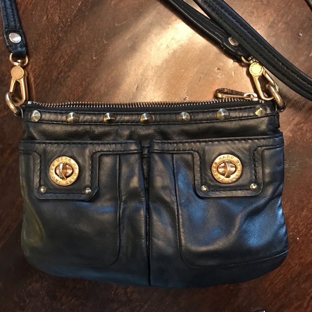 Authentic Marc Jacobs black purse for date night!